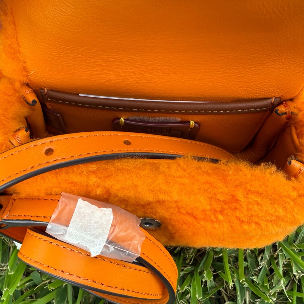 Coach Tabby Bag 12 Mini Shearling - Picture 9 of 10